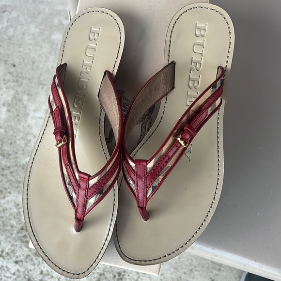 Burberry Aldermary Haymarket Flip Flop Sandal - Picture 4 of 6